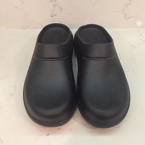 Brand New Oofos Black Clogs